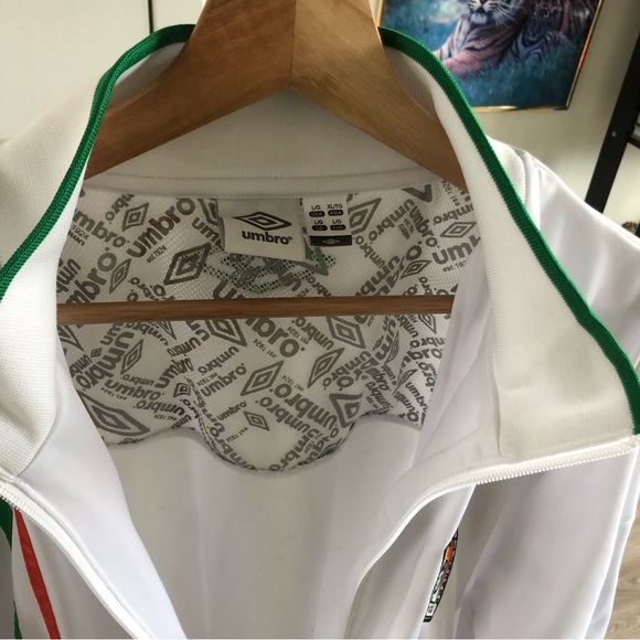 Ireland Umbro tracksuit jacket - Picture 5 of 9